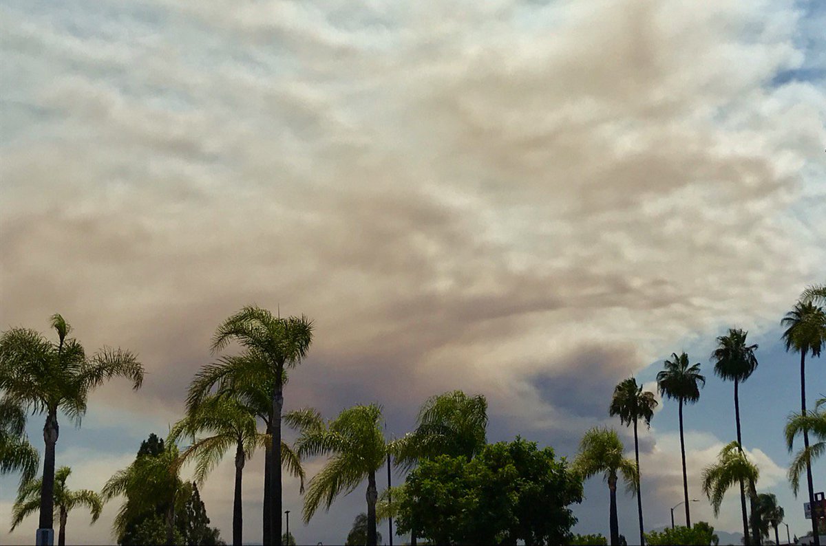 SayPal's tweet photo. #HolyJimFire  could be seen for miles in all directions.This is the view from orange county. https://t.co/aZDJfYaLib