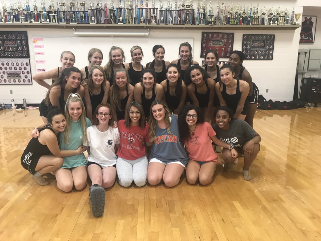 We ❤️ our alumni! Wishing these girls the best of luck on their new adventures as they all move off to college next week! This team loves you #nowandforever ✨ #wearetheluckyones