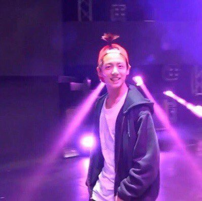 zayataee's tweet photo. в инсте/у мамы на телефоне

#BTS #BTSARMY #JUNGKOOK https://t.co/VNRAf3LjN8
