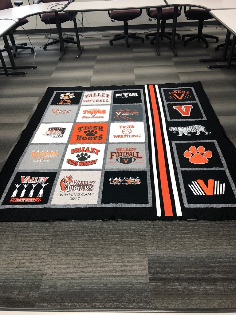 WDMCS_SSF's tweet image. Look for us at Meet the Tiger Night with some awesome raffle items. All money raised goes to student scholarships. $1,000,000+ given to date. @vhstigers