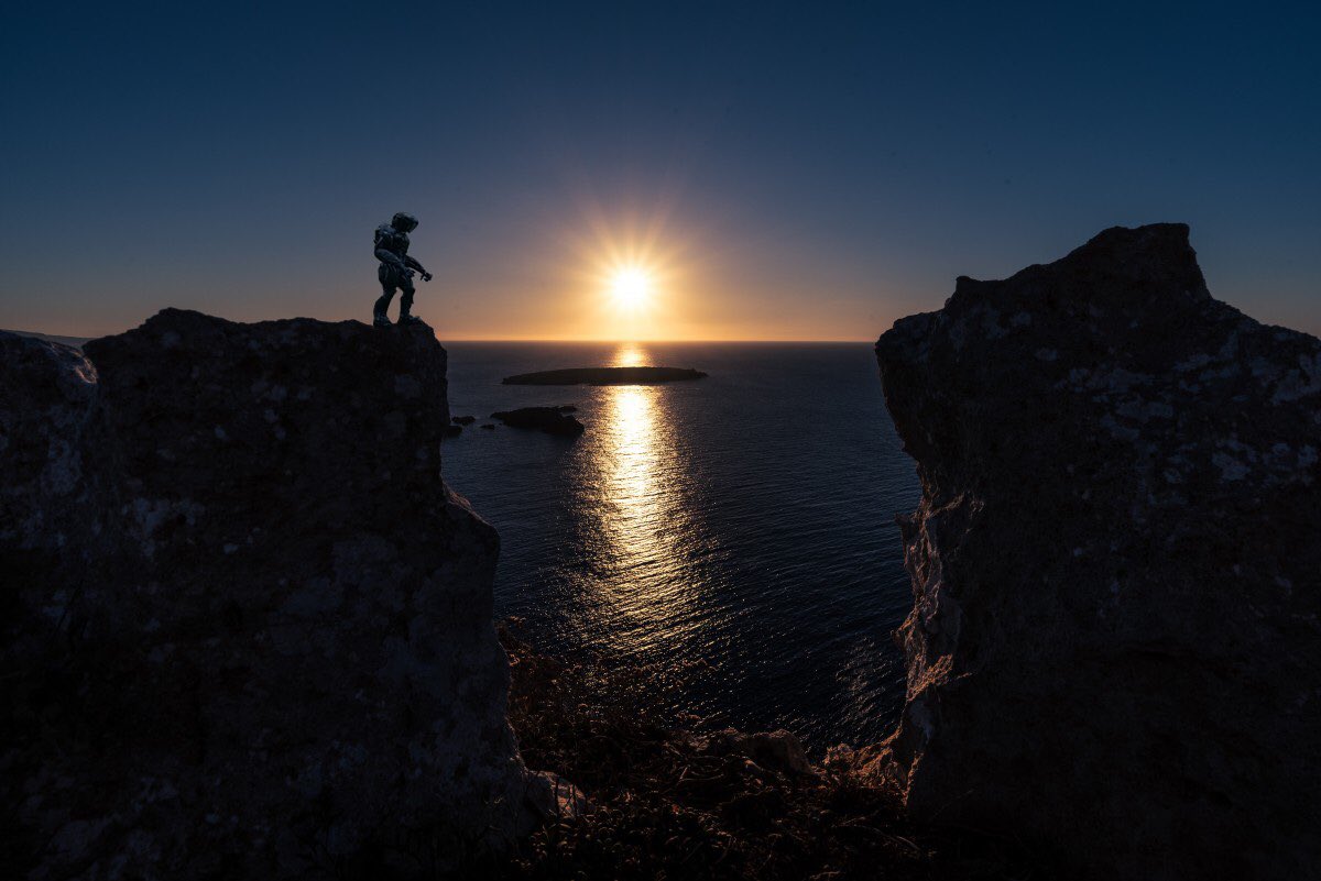 fromtherobot's tweet image. 🌅 #lostinspace #therobot #fromtherobot