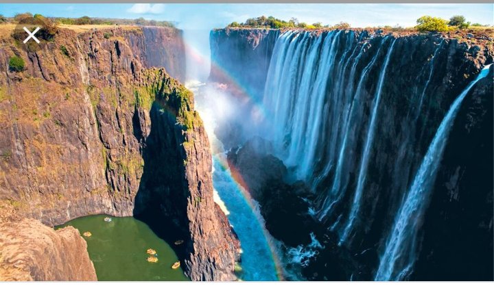 MadeTourstravel's tweet photo. Cataratas Victoria, un viaje soñado al corazón de África.

El gran salto africano
Solo en la estación seca es posible contemplar el fondo de las cataratas. En los primeros meses del año, el gran caudal del Zambeze genera una nube de vapor que se mezcla con las columnas de agua. https://t.co/v9huF4Z9uX
