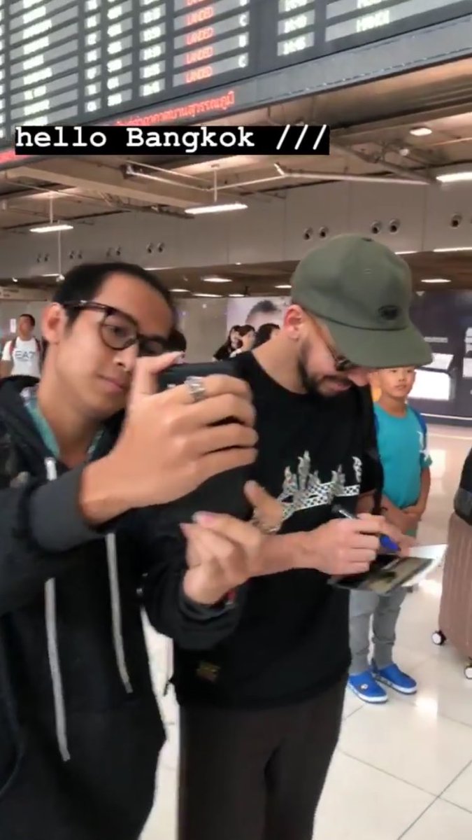 LPLive's tweet photo. Mike has arrived in Bangkok, Thailand for the next show of the #PostTraumaticTour. https://t.co/3DMQneatTu