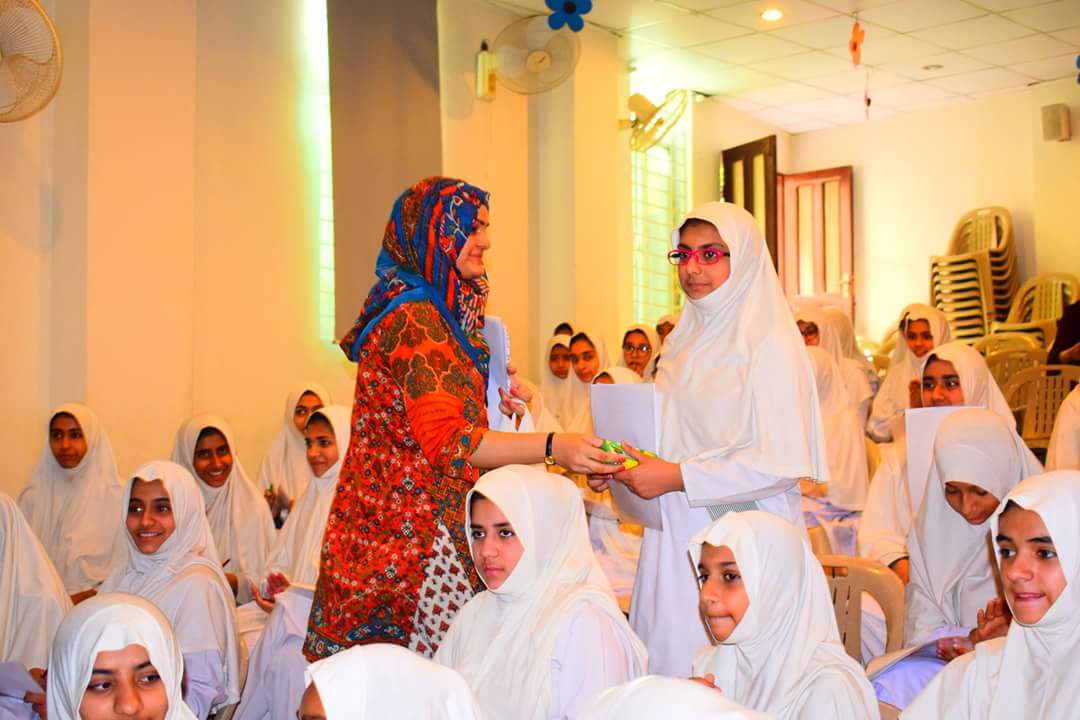 Abedi1Syeda's tweet photo. SCHOOL NUTRITION AWARENESS PROGRAM 
Alhumdulillah! The day went well. We accomplished in achieving for what we came for. The school  Permitted us in arranging this awareness program is a huge act, We are sure they all did gain something today. 

#Eathealthy
#Livehealthy https://t.co/GcJACAMRMh