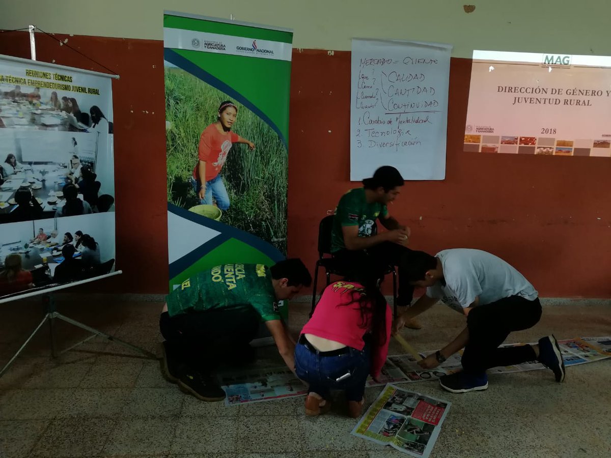 magparaguay's tweet photo. Taller de Emprendedurismo con énfasis a la comercialización de granos de la #AgriculturaFamiliar, gestión articulada con la Dirección de Comercialización #DC y la Dirección de Género y Juventud Rural #DGyJR. La actividad se lleva a cabo en la Escuela Agrícola de #Caazapá https://t.co/Q4hvV37vsd
