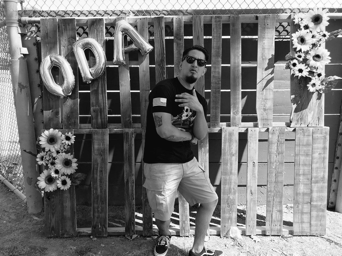 datnellydoe89's tweet image. Happy Birthday to my firme brother @diegocamacho #oldman #nicebackground