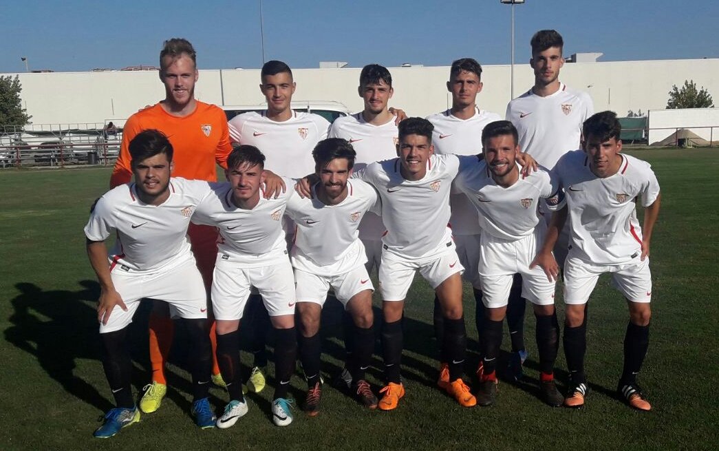 01' | Comienza el partido en El Puerto de Santa María:
<a href="/RvoPortuense/">Recreativo Portuense</a> 0-0 #SevillaFCC

#CanteraSFC