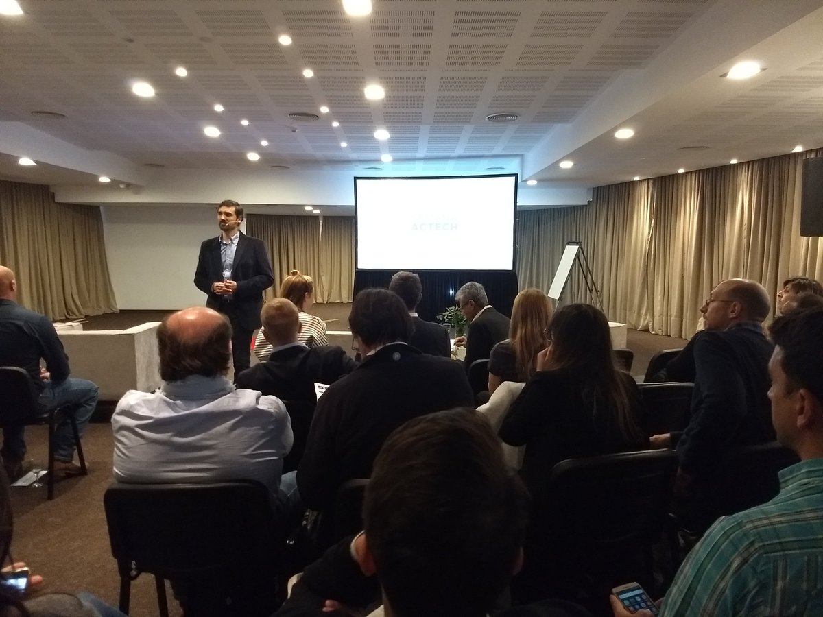 glsimona's tweet photo. Rondas de mentoría con #startups e #investors de #agtech en #WakeUpAgTech #Rosario en la #SemanaAgTech. Presentes @IBMArgentina https://t.co/AcKnxiwCrD