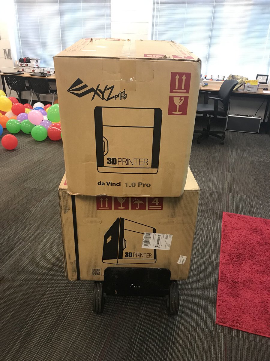 FLMSBraves's tweet photo. When you walk into your classroom and find gifts!! Thank you Loudon Education Foundation for your continuous support of Loudon County students! #whateverittakes #3Dprinting #flmstem via ^Gray https://t.co/kda1LYnjNv