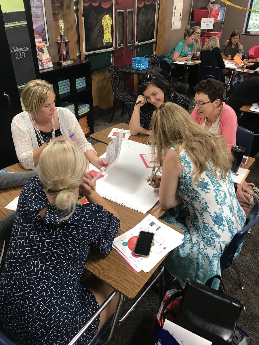 RichellePerry's tweet photo. Teaching other teachers!! #cisddwsd #conroeisdmath #snydershares https://t.co/nzb8G5UCDd