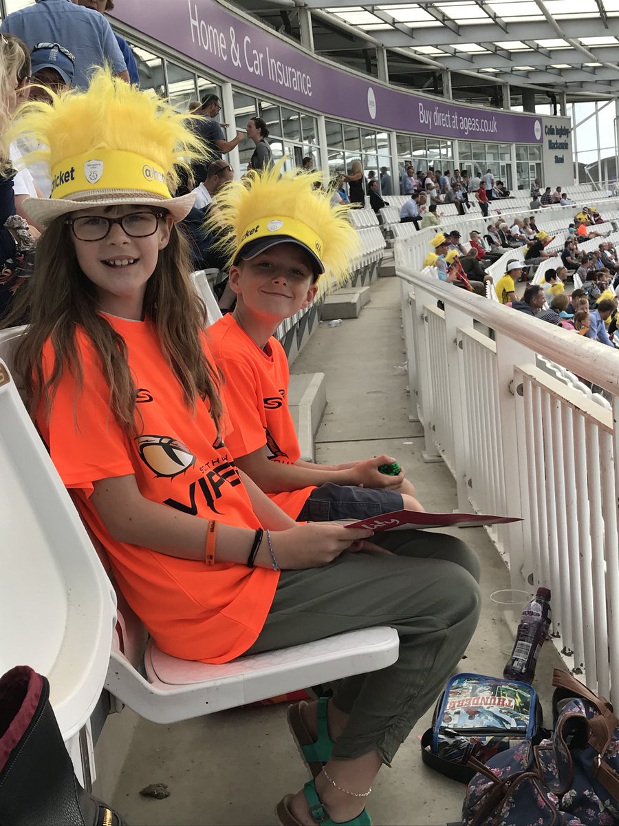 ejvr23's tweet photo. #hantsT20 https://t.co/4s4T3HTML1