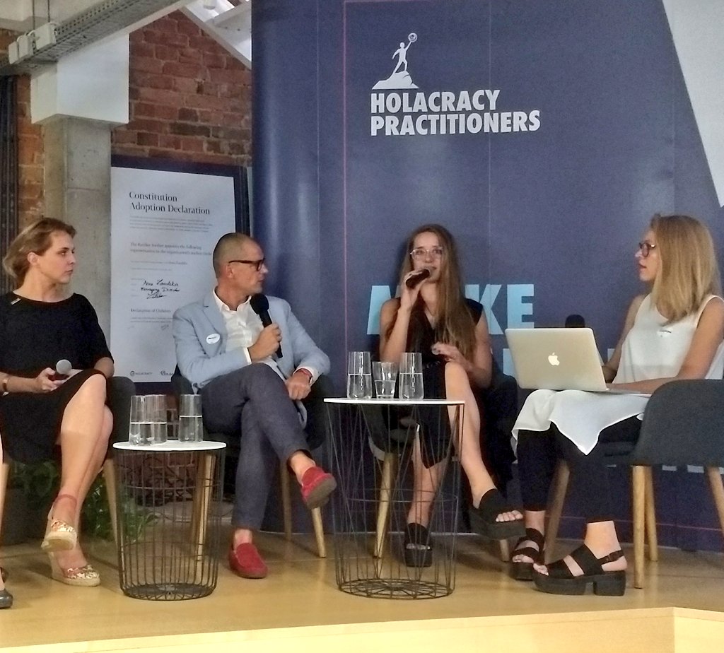 xsolve's tweet photo. "It's good to make mistakes,  its important to stimulate people to share #feedback and learn from mistakes". And in the end there is always a #LeadLink who is there to support you, not criticize. Well said, @annenynke.
#HolaMeetup https://t.co/bEM6k0Ariy