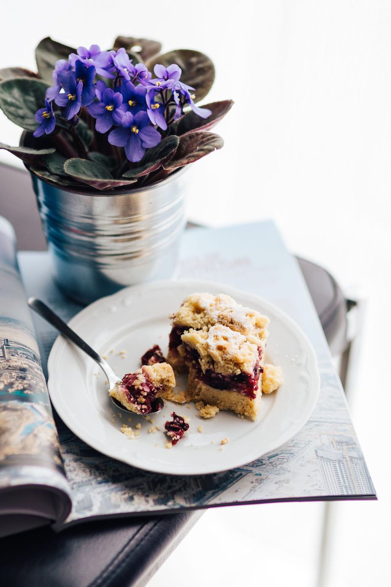 thanksplacer's tweet photo. It’s snack o’clock 💜🕰 Enjoy! 🍰🥧 https://t.co/aJ9OR5kjQO