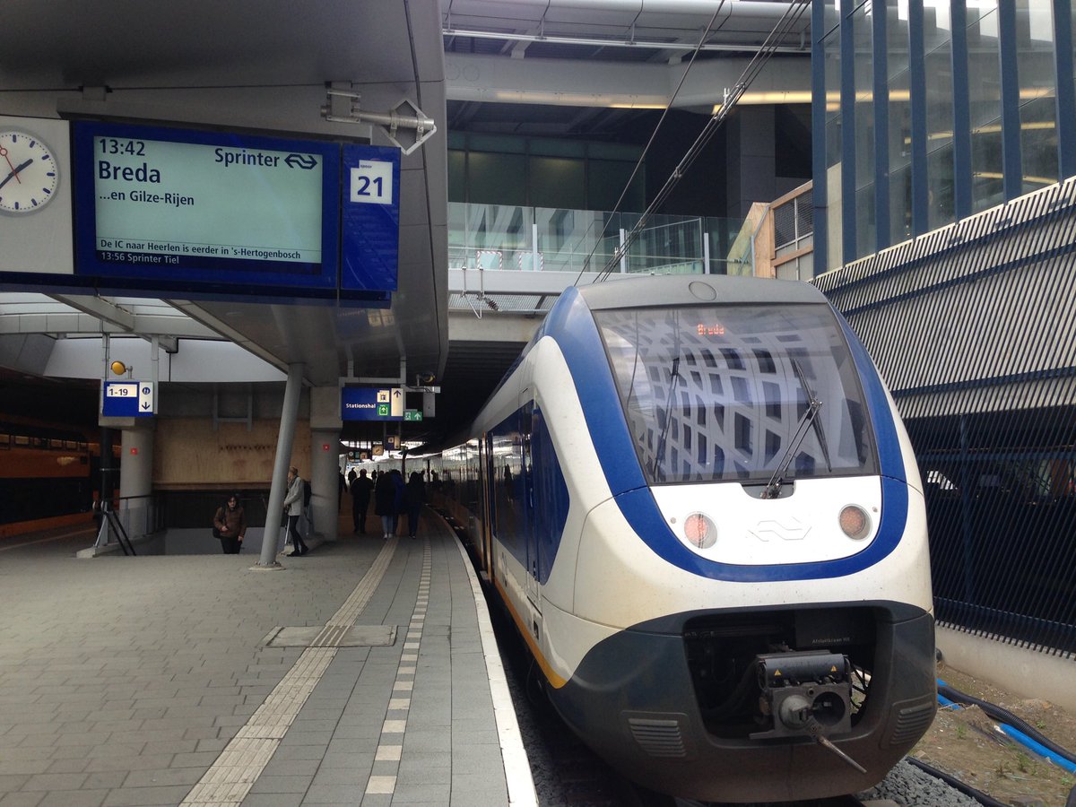 amsterdamzuid's tweet photo. ユトレヒトの駅にて。 https://t.co/fj3GK7FRKo
