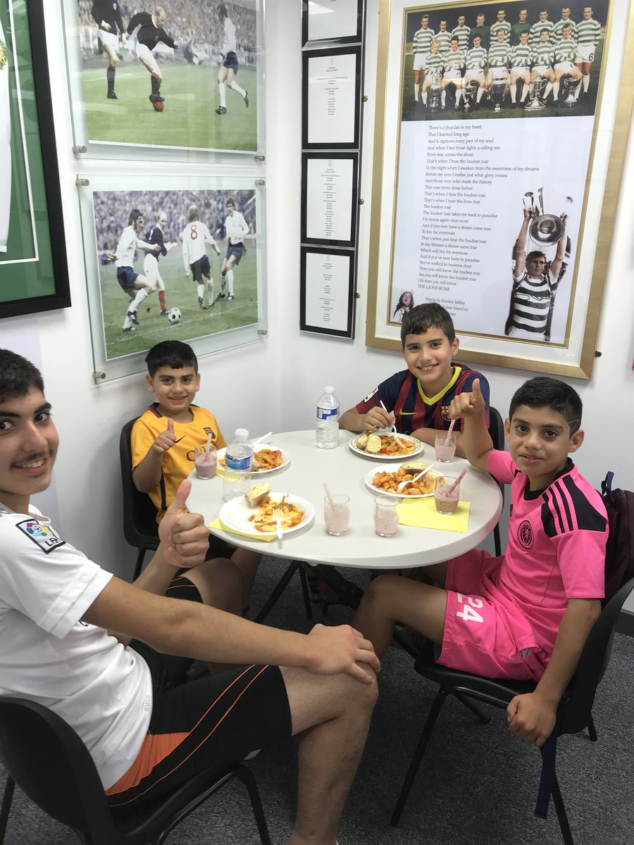 JJAGlasgow's tweet photo. Gofitba @SFP_football great turn out healthy eating healthy drinking which helps a healthy life style @UefaFoundation 
Everybody enjoying the PILOT project @CathkinPark where the youth of today shall be @NicolaSturgeon Scotland’s future in time to come @theSNP  @PaulDykes https://t.co/bZ3u6EYwPl