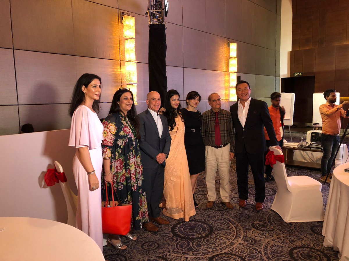 CalecimProUK's tweet photo. Here's a preview of the recent CALECIM® Professional tour of #India, #Japan, #Vietnam and #Singapore with Dr Ivor Lim and Dr Mitchel Goldman. Our exciting trip was such a success, with information coming very soon.
#CALECIMProfessional #beauty #stemcellskincare #antiaging #travel https://t.co/RgpZlwG7RX