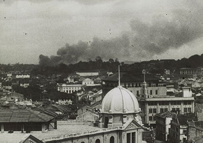 SG was occupied by the Japanese during WW2 (1942-1945)- ~100,000 allied troops killed or imprisoned- Between 50,000 to 100,000 Chinese young men were rounded up and killed- people were decapitated; heads were put on pikes in the city, food was scarce, terrible conditions