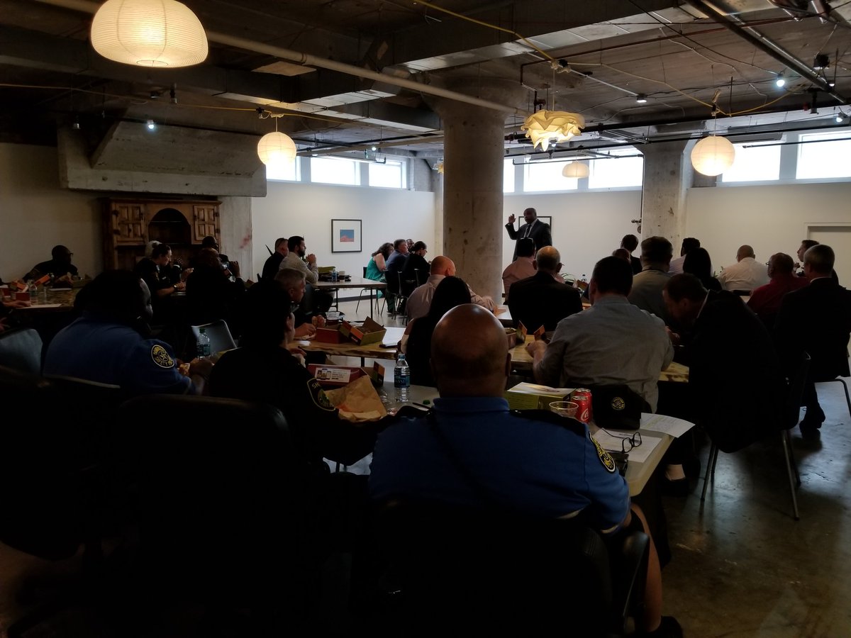 DSDADallas's tweet photo. Happening now DPS is speaking on security license updates at DSDA meeting https://t.co/JJHLKZ5ARA