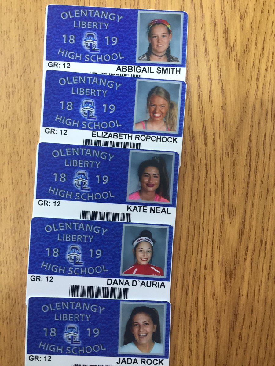 lizzyrop589's tweet photo. senior year what's up https://t.co/PKvkkWLEbP