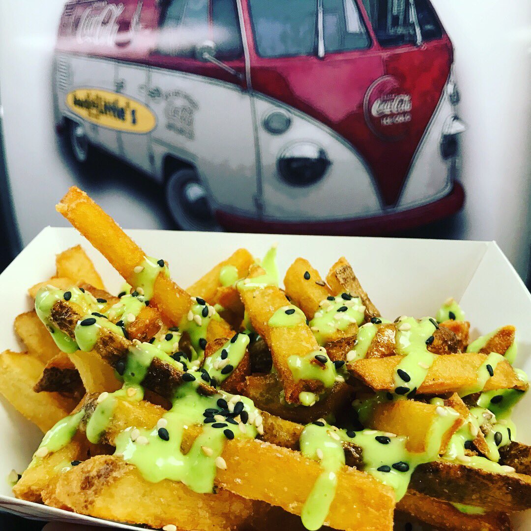 hautesausage's tweet photo. The rumors are true... @TheRichLevy is back and working with @BIGnlittles on a new surf shack food concept in Lakeview called ‘Beach &amp; Littles’ at 926 W. Diversey https://t.co/uULy4V8xkN