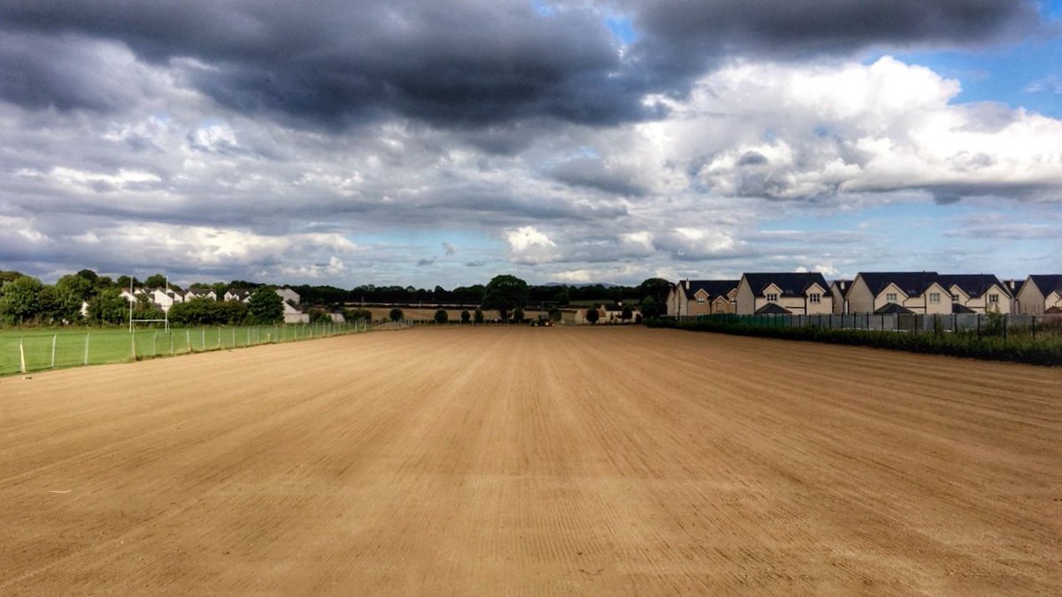 Seed in the ground <a href="/SuncroftGFC/">Suncroft GFC</a> this evening, new sand based pitch looking class, quality project with primary drainage and services for flood lighting all installed in construction phase, consulting and design by <a href="/SPGRSO/">Sport Ground Solutions</a> #DARsportspitch #GAA