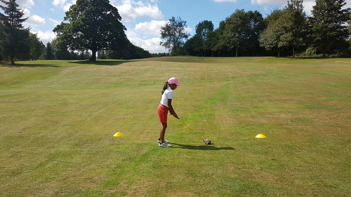 Eesha had a great day @HinckleyGC playing the Flag50.... all girls @LRlcga did amazingly @juniorgolfleic1 #girlsgolf #juniorgolfers @GirlsGolfRocks1