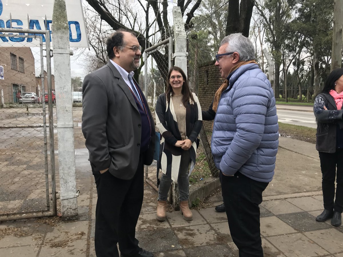 ZamoraJulio's tweet photo. 1)Recorrimos las instalaciones de la escuela Técnica Nro. 3 de Benavídez, donde estamos construyendo nuevos baños. #RecorriendoTigre #Benavídez https://t.co/prSzA3UNkq
