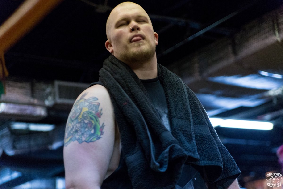 Mouse3911's tweet image. .@TrippCassidy vs @IRONELBOW88 

@sup_graps 
#NotProblematic