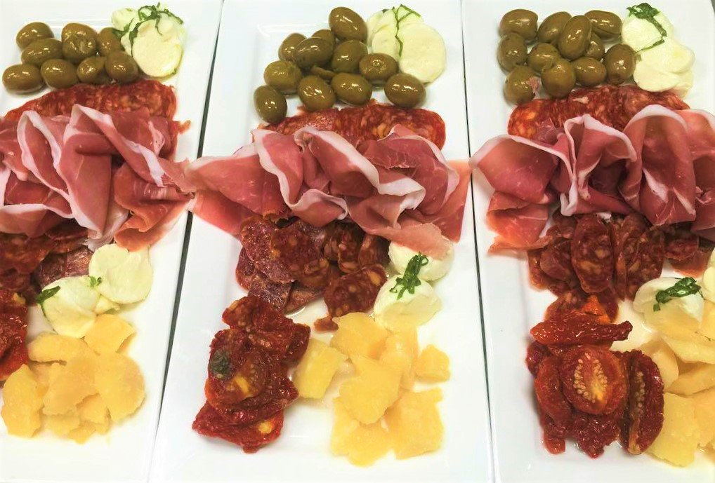 Antipasto to share, created by our very own <a href="/cheflamanna/">Mr Gentleman/</a>.

#CopperCreek #CopperCreekGolfClub #GolfClub #Kleinburg #Vaughn #GolfCourse #GolfLife ⛳️ #GolfAtCC #Restaurant #FoodAtCC #DineAtCC #CCCulinaryTeam #FuelYourGame