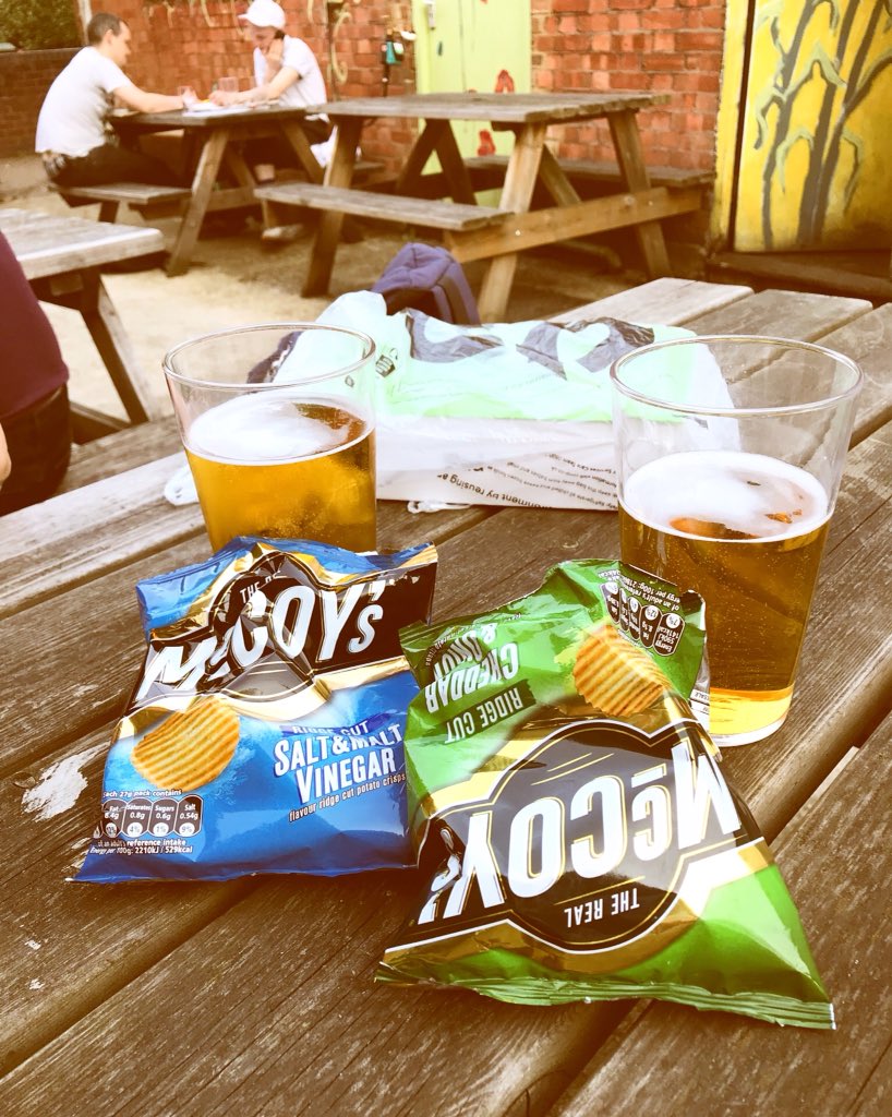 Superspin63's tweet photo. After work...🍻😜✌#friends #beergarden #london #northlondon #norflondon #crouchend #earlhaighall #ялюблюпиво https://t.co/mvFrxokhO5