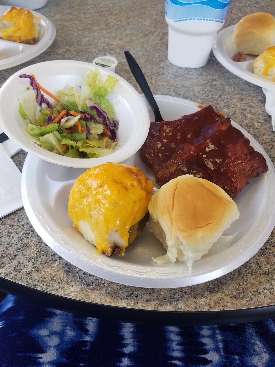 MichelaSmith720's tweet photo. Pilot house lunch for @ATTCape1DS by our awesome leader @Zguinn1 because we rock! https://t.co/qWDbTNxhCo