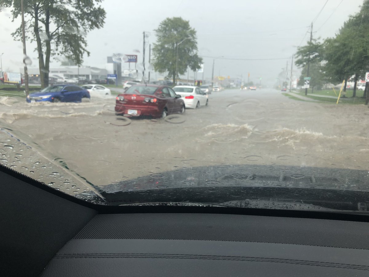 Awiatowski's tweet image. Brantford deluge...Lynden road #ONStorm #brantford #silowireless