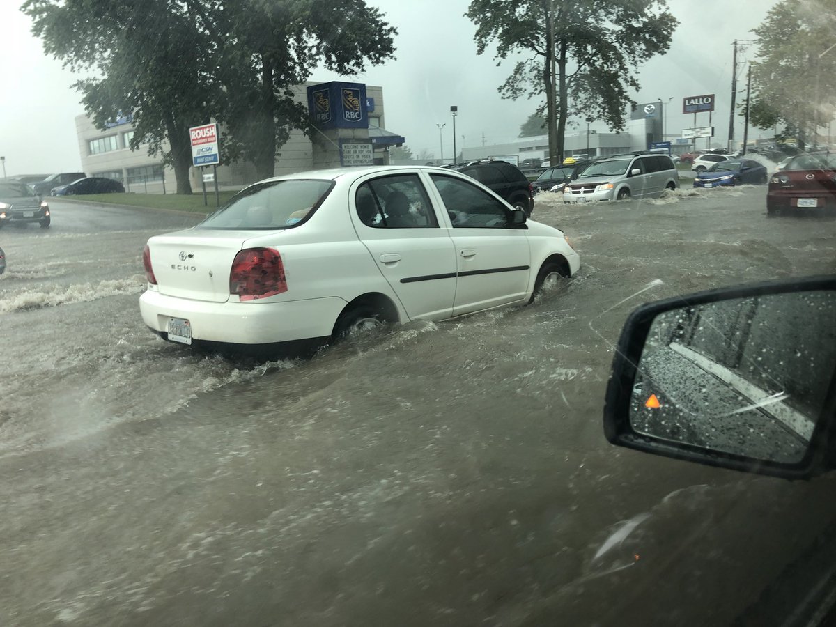 Awiatowski's tweet image. Brantford deluge...Lynden road #ONStorm #brantford #silowireless