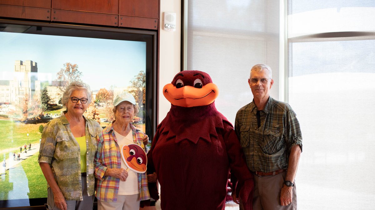 FollowMeToVT's tweet photo. Special visitor today in the Visitor Center! Doris Donavon Kearney rode a train from Petersburg to Christiansburg in 1943 to attend the ring dance. Today she came to campus to visit her grandson (a Mechanical Engineering major), accompanied by her son and his wife. https://t.co/W4meYwQdMJ
