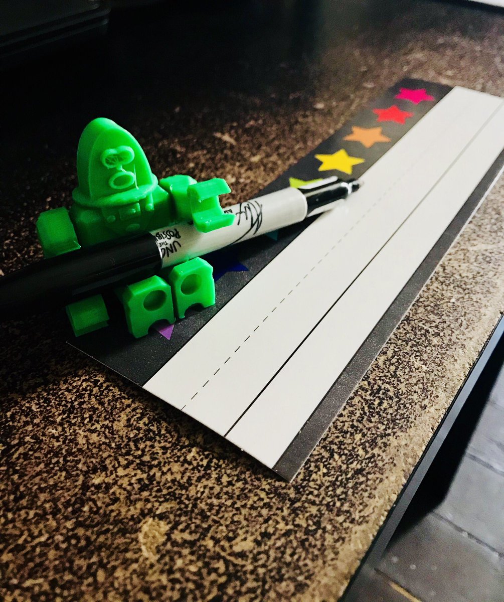 MrMorningEDU's tweet image. @Zonk_STEMBot is helping me fill out my new student name tags for the upcoming school year! #newyear #thirdgrade