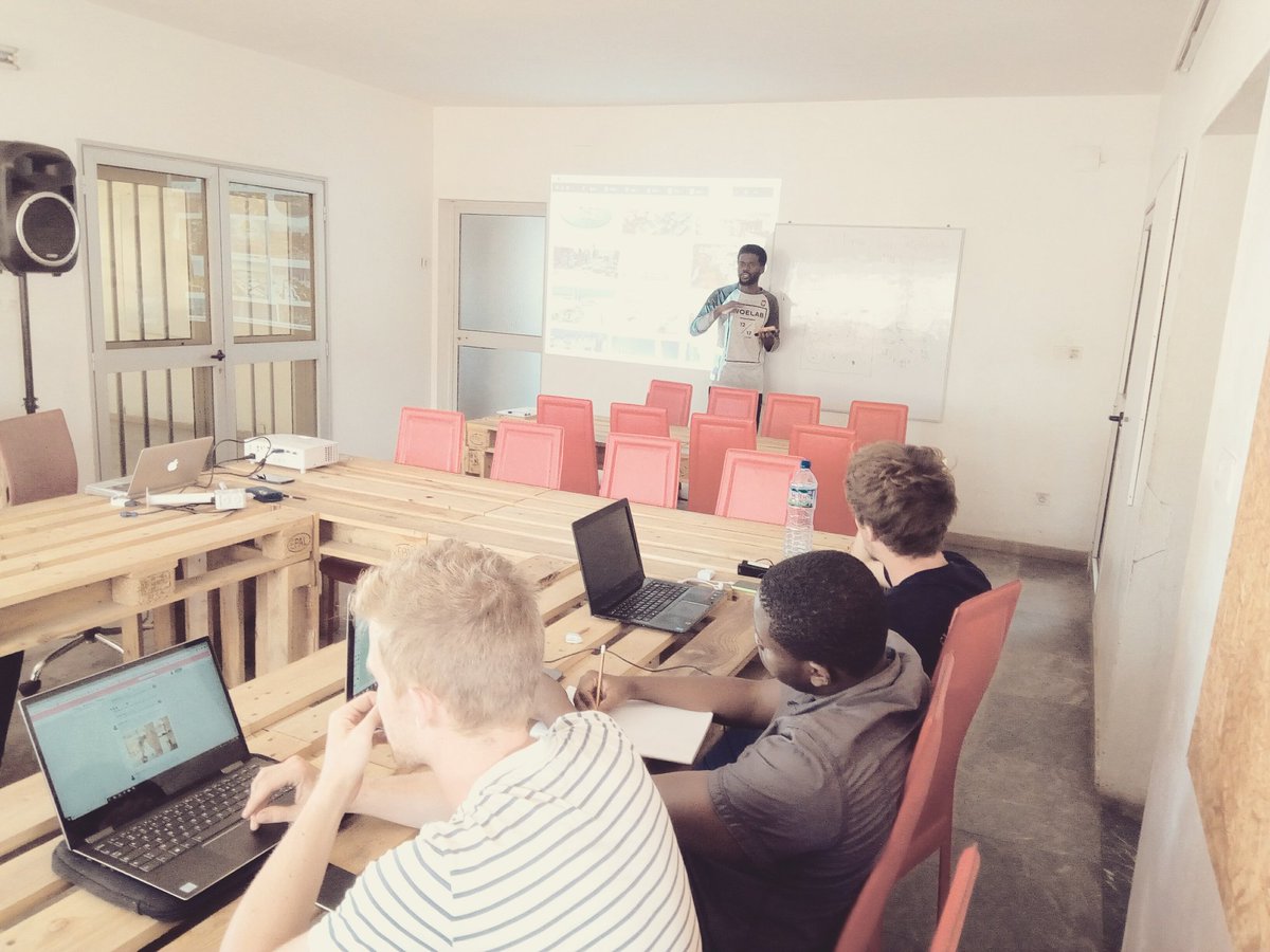 WoegnaY's tweet photo. Et enfin une bonne notion sur les #IoT #Data #AI #Hubcity. Très belle soirée au #WoeLab
@senamekoffi @AdenyoEli @FrDlp @GabaPatrick2 @kibanou3 @TchodieFidel @SoouEliza @danielcomlan @AtchaviL https://t.co/M7Q3ALqKzJ