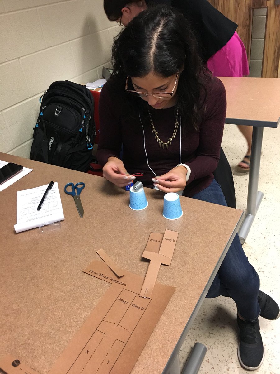 rhodes_sheila's tweet image. Time to go further in #designthinking and #technology at summer institute @otf_pd  @OCTEOntario @staoapso @kiddereducation @MsLauraCollins making classroom projects