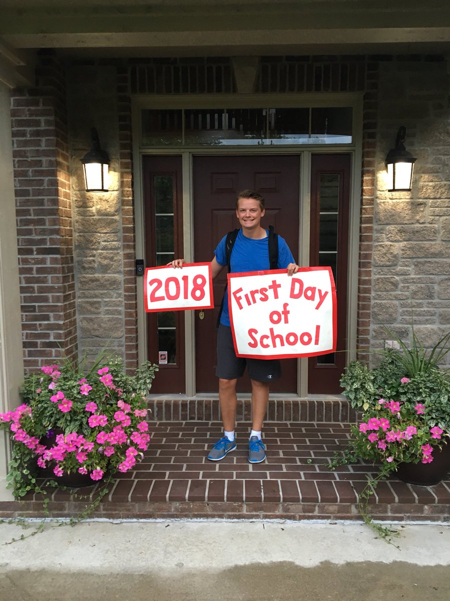MFullhart's tweet image. Just two of the 22,000+ students I love being able to serve as a member of the  Hamilton Southeastern Board of School Trustees. These 2 I love a bit more than others!! #timeflies #ProudToBeARoyal