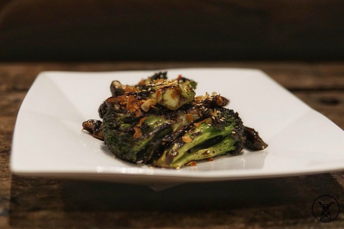 theDerrickyyc's tweet image. GRILLED #BROCCOLI SALAD
black garlic, shiitakes, Thai chili

#Joinus for dinner and well-made Cocktails, we're open late.

#BlowOutHour 2:00pm - 6:00pm #Cocktails #GIN #Martinis #GnT #ginbar #bluesbar #cocktailbar #lovetheD