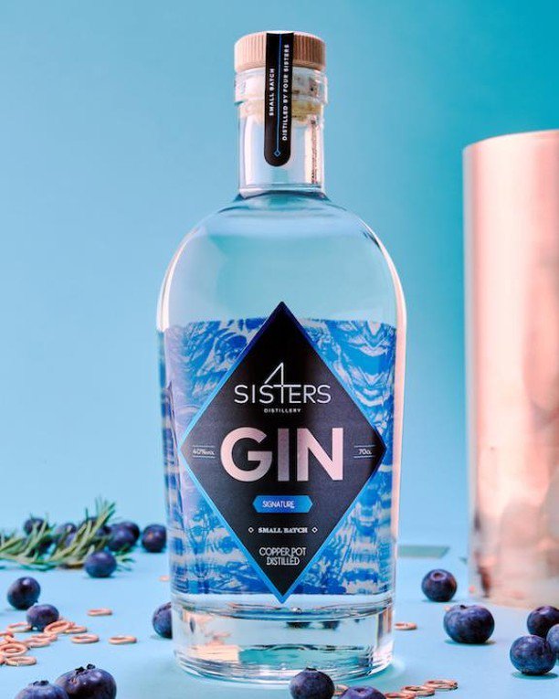 Our Signature Gin is perfectly balanced and is distilled slowly with 11 botanicals for a smooth, warm flavour #gin #signaturegin #smoothgin 
Branding @jamesp0p 
Photography @duncanelliott
.
.
.
.
.
#ginbar #cocktailmenu #drinksmenu #cocktail #gincocktail #gin 
#cocktailrecip…