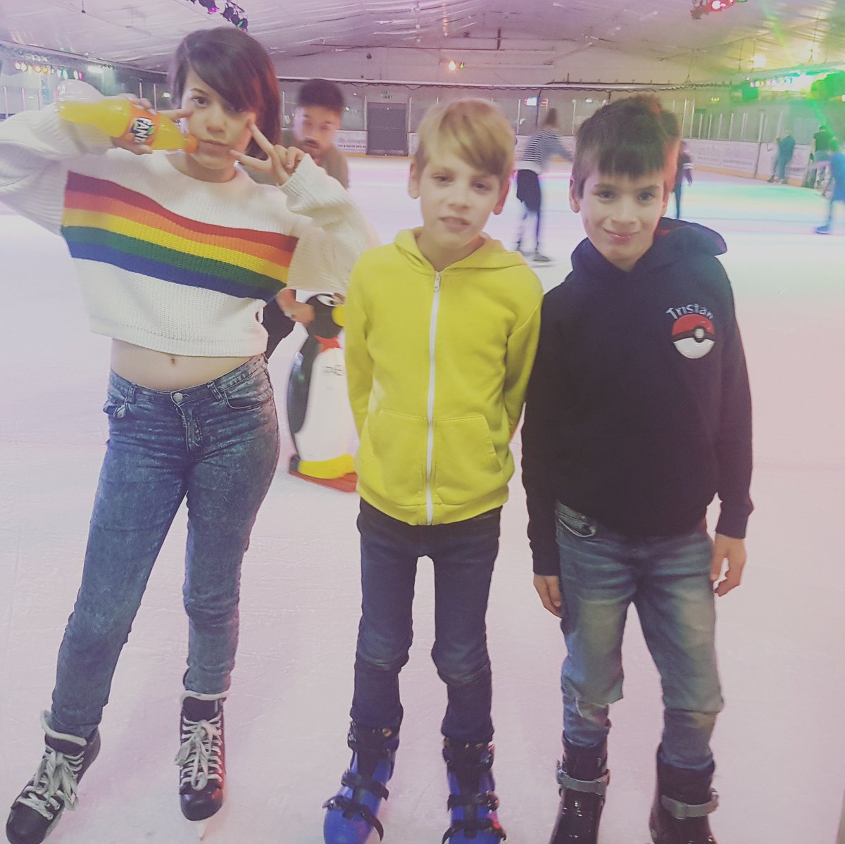 Hart_Josh1's tweet photo. Spent FIVE HOURS at the ice rink today with my #BigSis and my #LilBro 
#IceSkating #IceRink #PlanetIce #Gosport #FamilyFun #SummerHolidays https://t.co/MejbhkQRMC