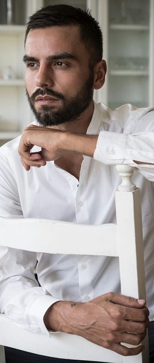solopermario's tweet photo. Tu appoggiati a me.
Ed io sosterrò il tuo peso.
Tu aggrappati a me.
E non ti farò mai cadere.
#marioserpa♡ https://t.co/LGCBD7E3wy