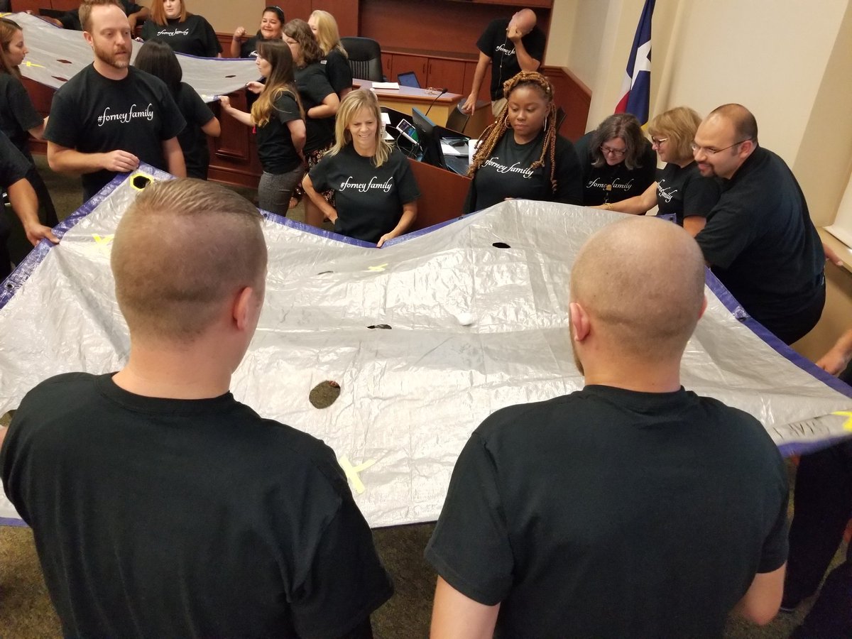 WMSwarrior's tweet photo. Warren family enjoying team building activities!  #forneyfamily https://t.co/ml6Z6k2SVn