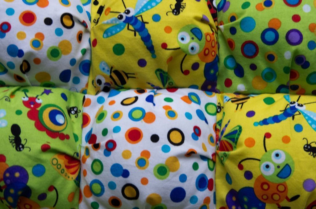howarths63's tweet photo. Bug Out with this #BRIGHT #Bugalicious #TummyTime #BabyQuilt!, #babyshowergift perfect for #babygirls or #babyBoys #Colorful, #Yellow #Minkyblanket #PuffQuilt https://t.co/ekjGPyBV20 https://t.co/i50KXUvUT9