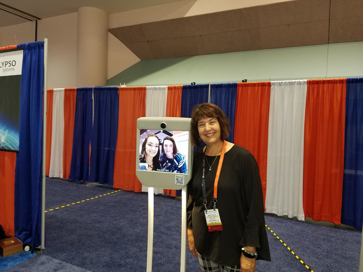 MartyFoltyn's tweet image. Having fun with my #flashmemorysummit buds on the beam at @SNIA booth 820 @flashmem