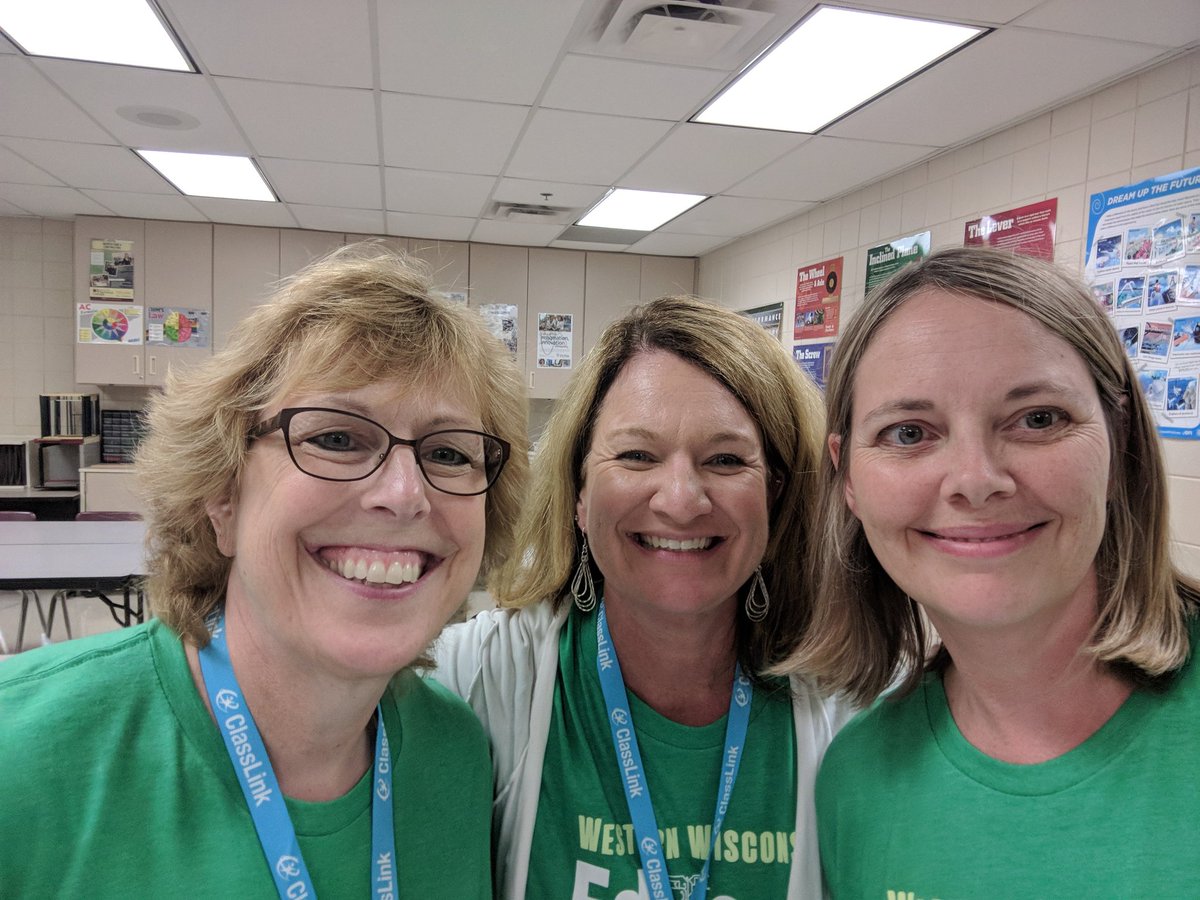 InfoMavenRF's tweet photo. Thank you for all the great sessions at #WWETS! #rfpride New #edtech skills for the new school year! https://t.co/V0UKO0euRt
