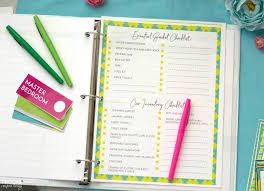 ColoradoMovers's tweet image. Create a #moving binder to track everything from the #movingestimates, receipts to the inventory of items you're #packing.