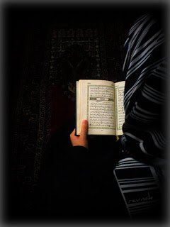 vakt-i sükût
Hüzün dalgası çarptıysa bir insanın yüreğine; ya Mevlâ’sını özlemiştir ya da Mevlâ’sı onu. İmam-ı Rabbani