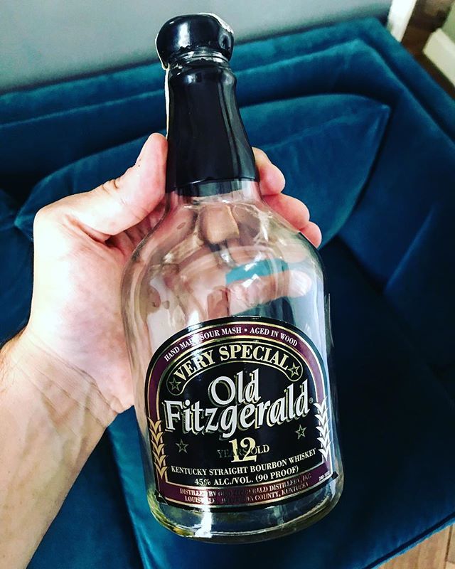 Some bottles hurt more than others when they’re gone. Which release would you resurrect? 
#bourbon #heavenhill #oldfitzgerald12 #vsof12 #retiredrelease #stitzelweller #whisky #whiskey #dustyhunting #britishbourbonsociety #bbsbottleporn #wheatedbourbon #k… ift.tt/2vqXIk0