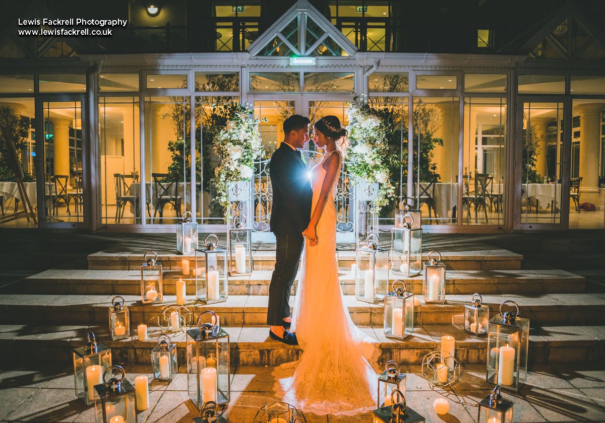 TheValeResort's tweet photo. The Wedding &amp; Events Show Wales 
Join our wedding co-ordinators at the Motorpoint Arena on the 2nd Sept for the super-size wedding expo.
Including a deluxe VIP area, live on stage demo’s and professional catwalk shows 
#weddinghour
Tickets available now:
https://t.co/CDYtKlbxiu https://t.co/h2jteAXBih